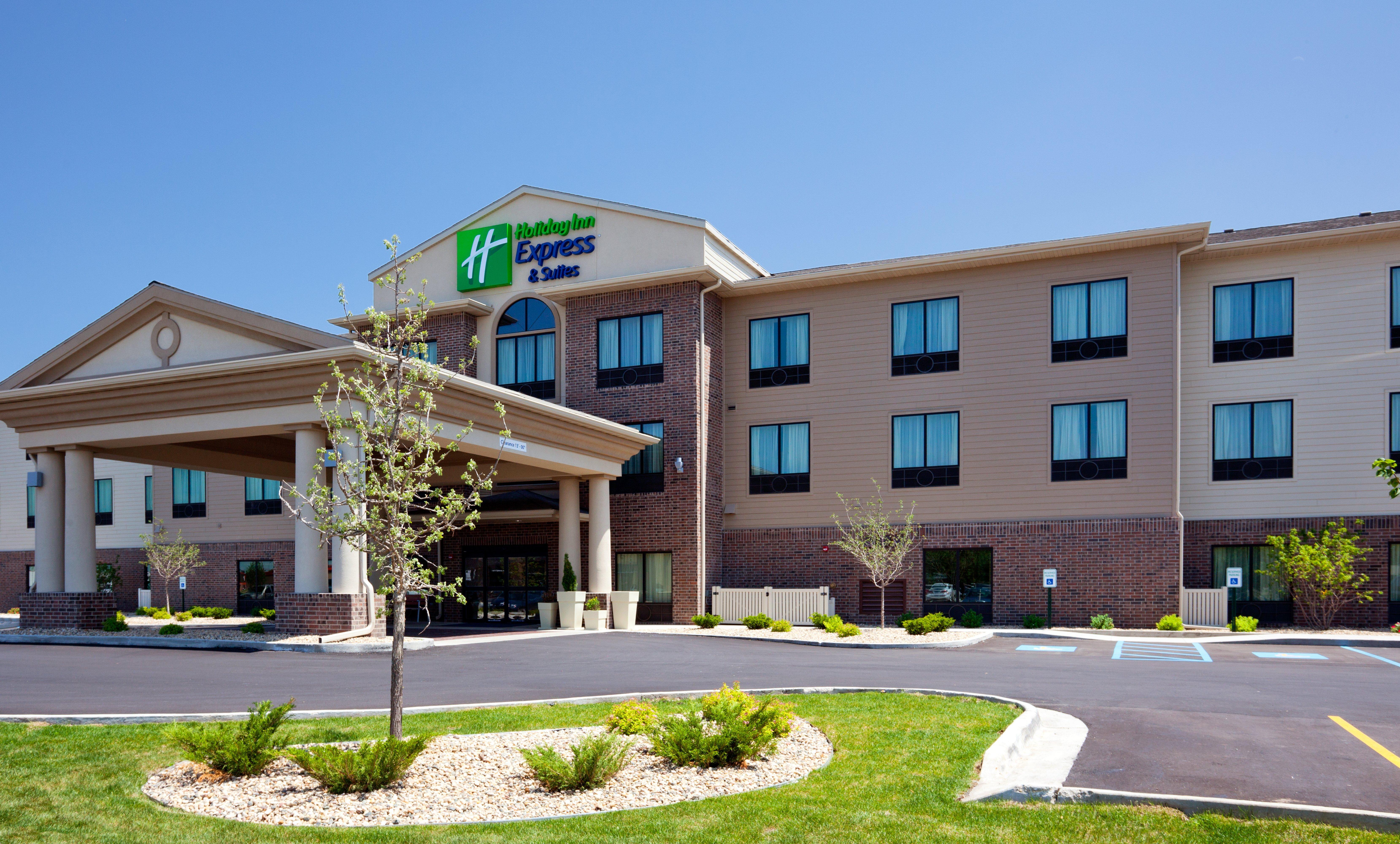 Holiday Inn Express & Suites - Mason City By Ihg Exterior foto