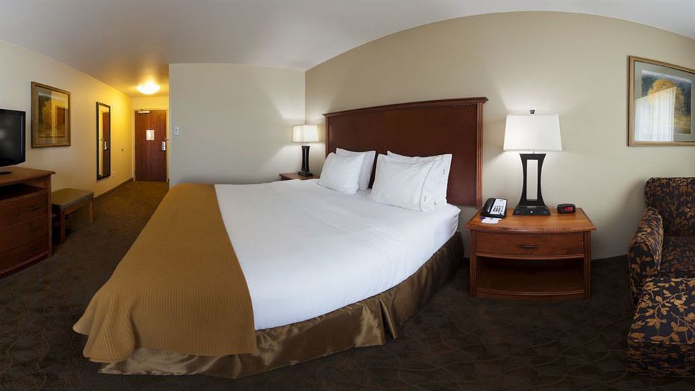 Holiday Inn Express & Suites - Mason City By Ihg Exterior foto