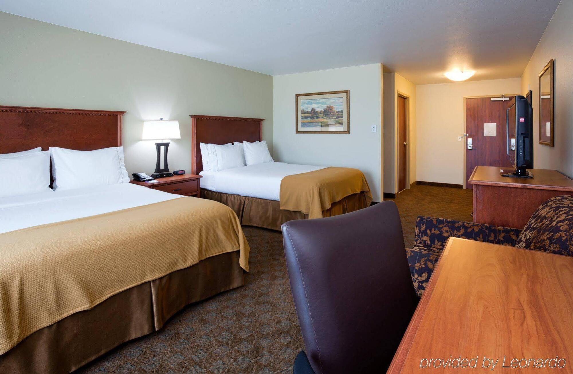 Holiday Inn Express & Suites - Mason City By Ihg Exterior foto